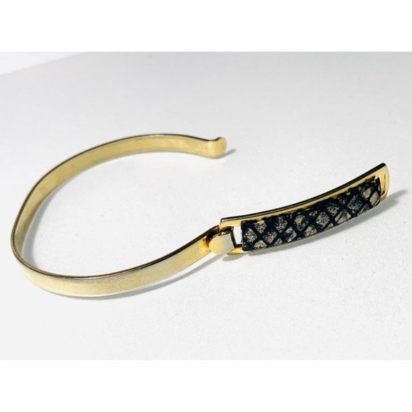 A.V.MAX Leather Cuff Bracelet - Picture 7 of 8